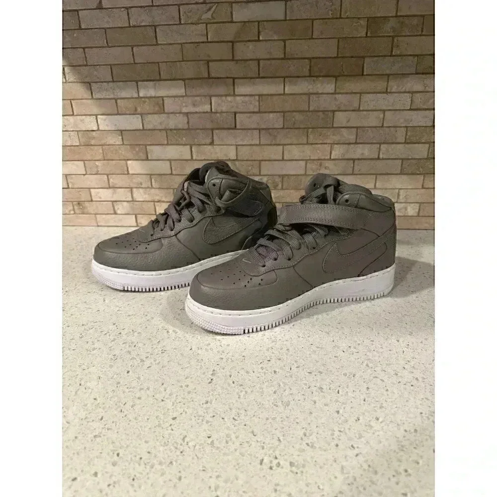 Nikelab Air Force‎ 1 Mid